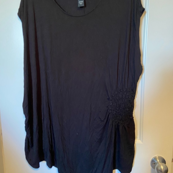 Lane Bryant 26/28 asymmetrical hem top with gathered detail - Picture 1 of 4